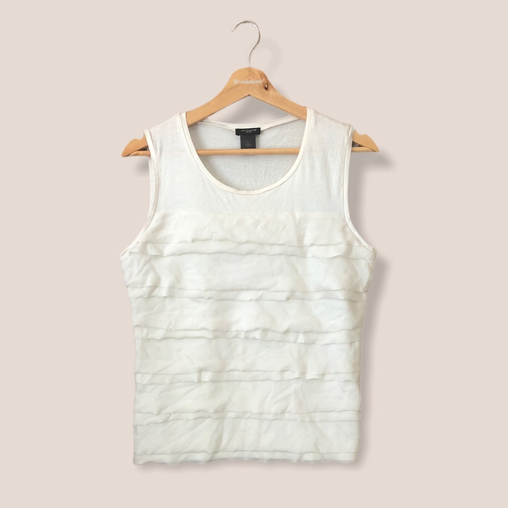 Ann Taylor Sleeveless Ruffle Front Top Size M
